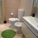 Bed & Breakfast Center Town 3*