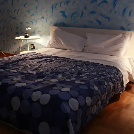 Center Town לינה וארוחת בוקר 3*