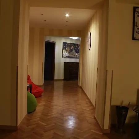 Alojamento de Acomodação e Pequeno-almoço Center Town 3*